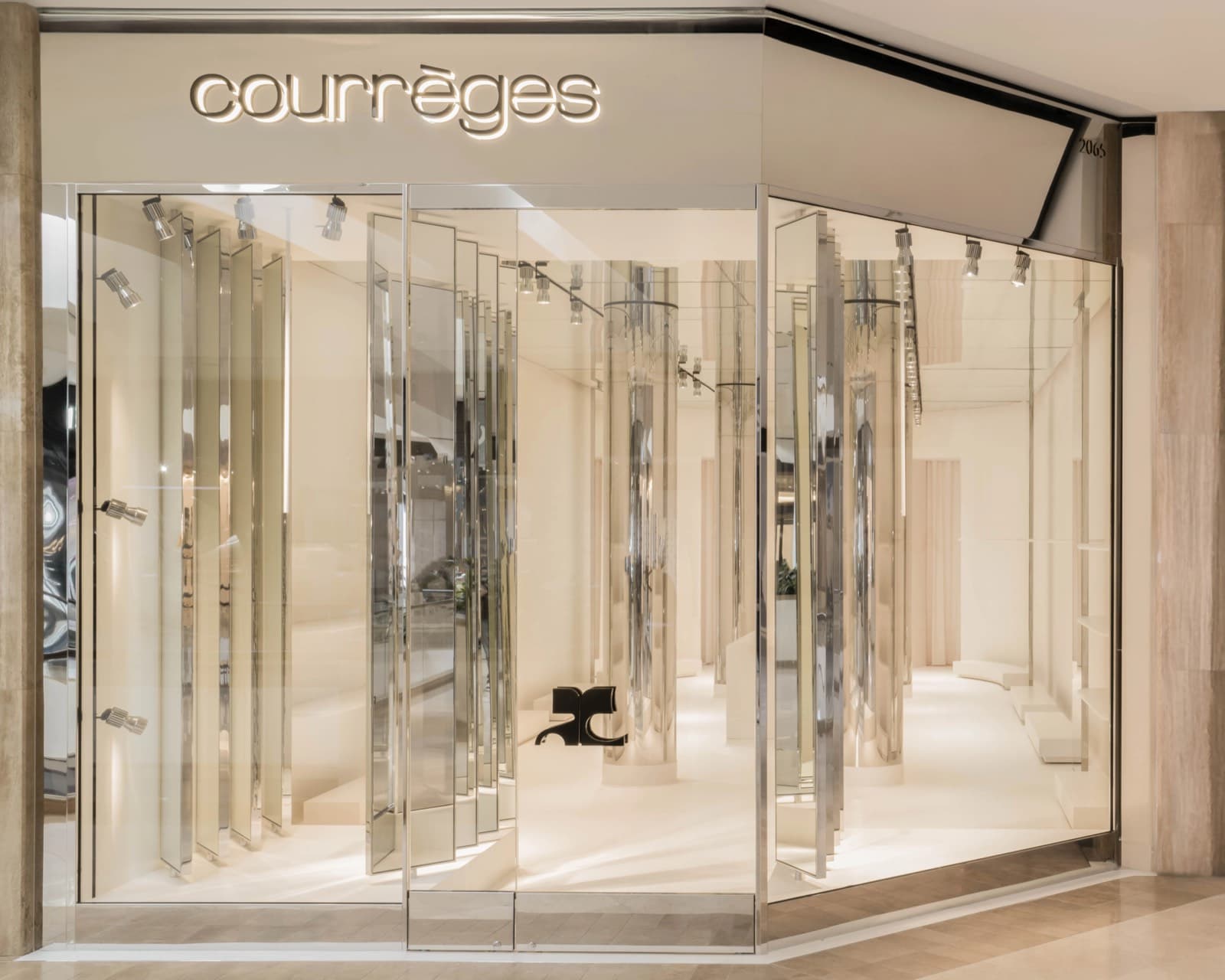 Courrèges · boutique