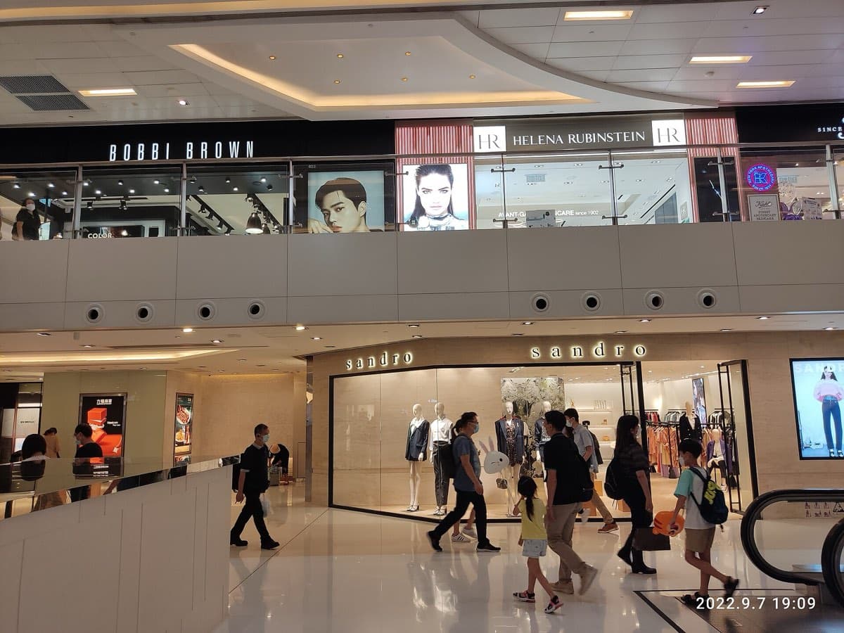 Sandro · HK STD 沙田 Sha Tin 新城市廣場 New Town Plaza mall shop Sandro Store September 2022 Px3 11
