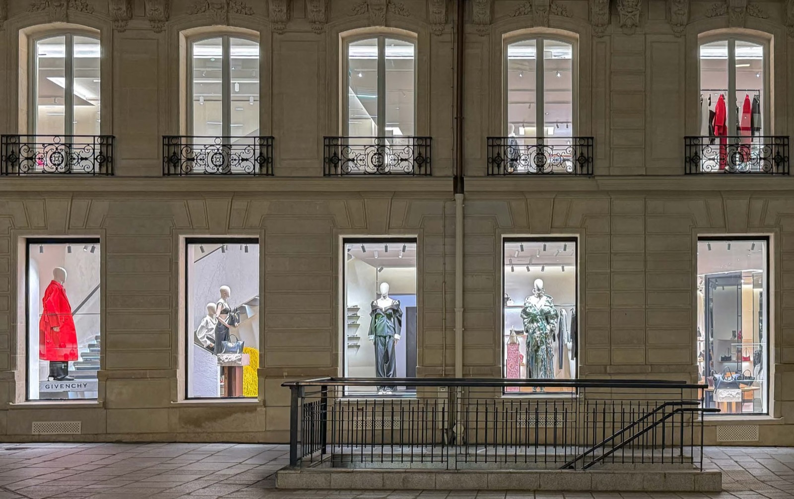 Givenchy — boutique
