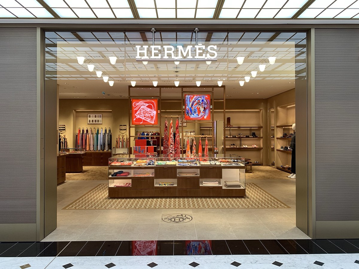 Hermès — Paris-Charles de Gaulle Airport, terminal E - boutique Hermès