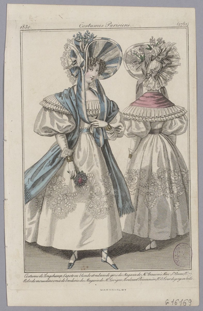 Longchamp — Costumes Parisiens Costume de Longchamp. Capote en blonde et rubans de gaze du Magasin de Mme. Beauvais, Rue Ste. Anne, G.16169