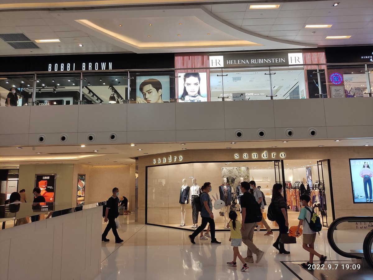 Sandro — HK STD 沙田 Sha Tin 新城市廣場 New Town Plaza mall shop Sandro Store September 2022 Px3 11